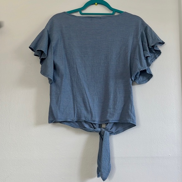 Max Studio | EUC Striped Short-Sleeved Top with Tie Front - Picture 8 of 10